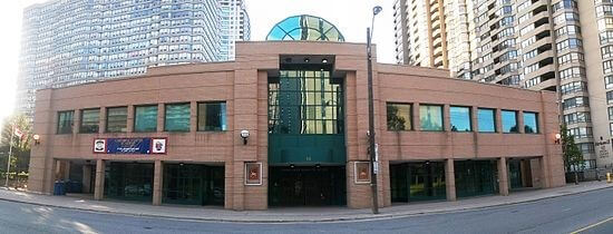 Cardinal Carter Academy for the Arts 卡特藝術高中