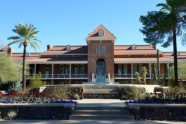 亞利桑那大學 University of Arizona 亞利桑那大學 University of Arizona