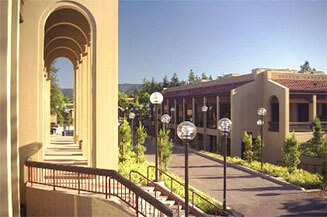 山麓-迪安薩社區學院 Foothill-De Anza Community College 山麓-迪安薩社區學院 Foothill-De Anza Community College